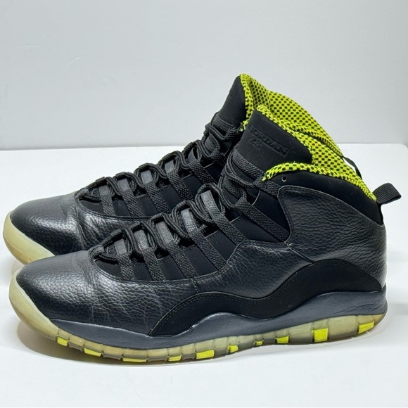 The Jordan 10 Retro Venom Green - Picture 8 of 13